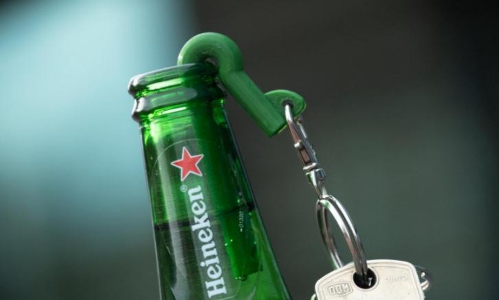 Rietcycle gadget in een flesje heineken Rietcycle gadget in een flesje heineken